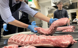 カナダポーク『大麦仕上三元豚』の切り比べ食べ比べイベントレポート